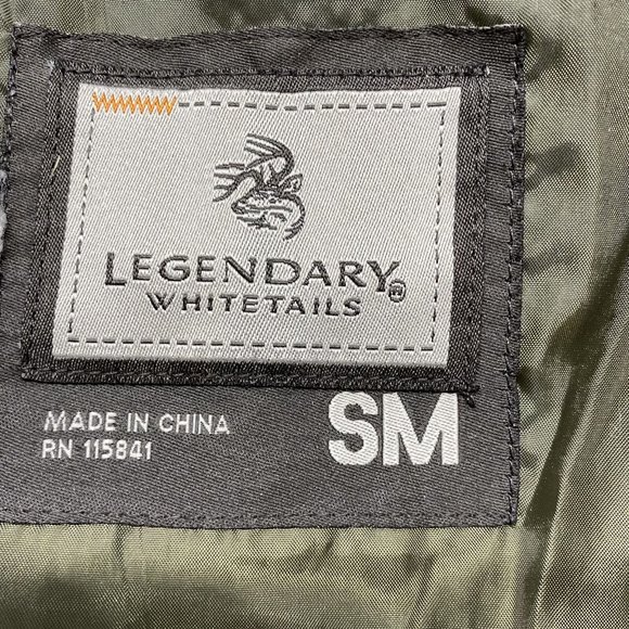 LEGENDARY WHITETAILS Zip & Snap Toggle Buttons Maroon Quilted Vest Women's Small - Picture 7 of 11